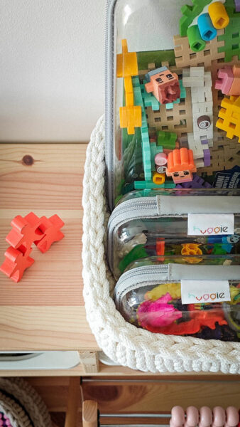 Jak zorganizować IKEA Trofast – plecione koszyki handmade i przezroczyste organizery Hyggie Pack